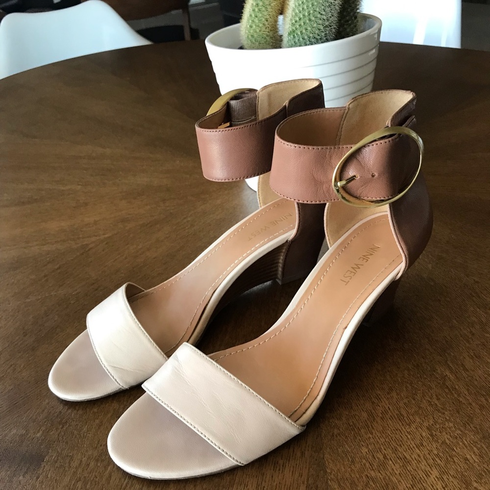 Nine West two toned leather sandals